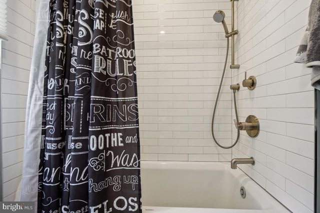 $1,410,573 | 3758 30th Road North, Arlington, VA 22207