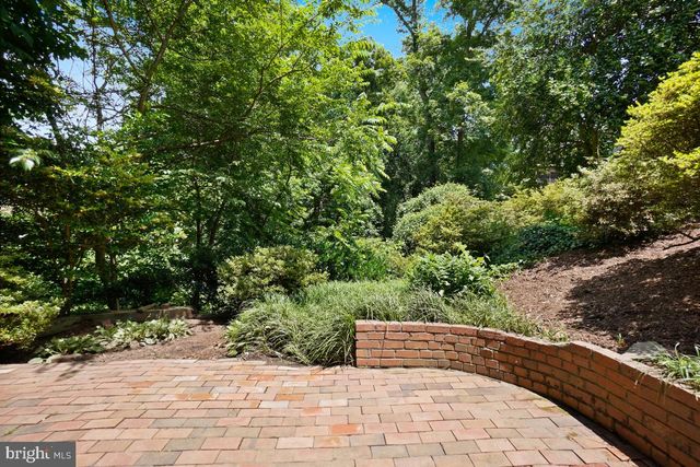 $1,410,573 | 3758 30th Road North, Arlington, VA 22207