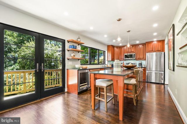 $1,410,573 | 3758 30th Road North, Arlington, VA 22207