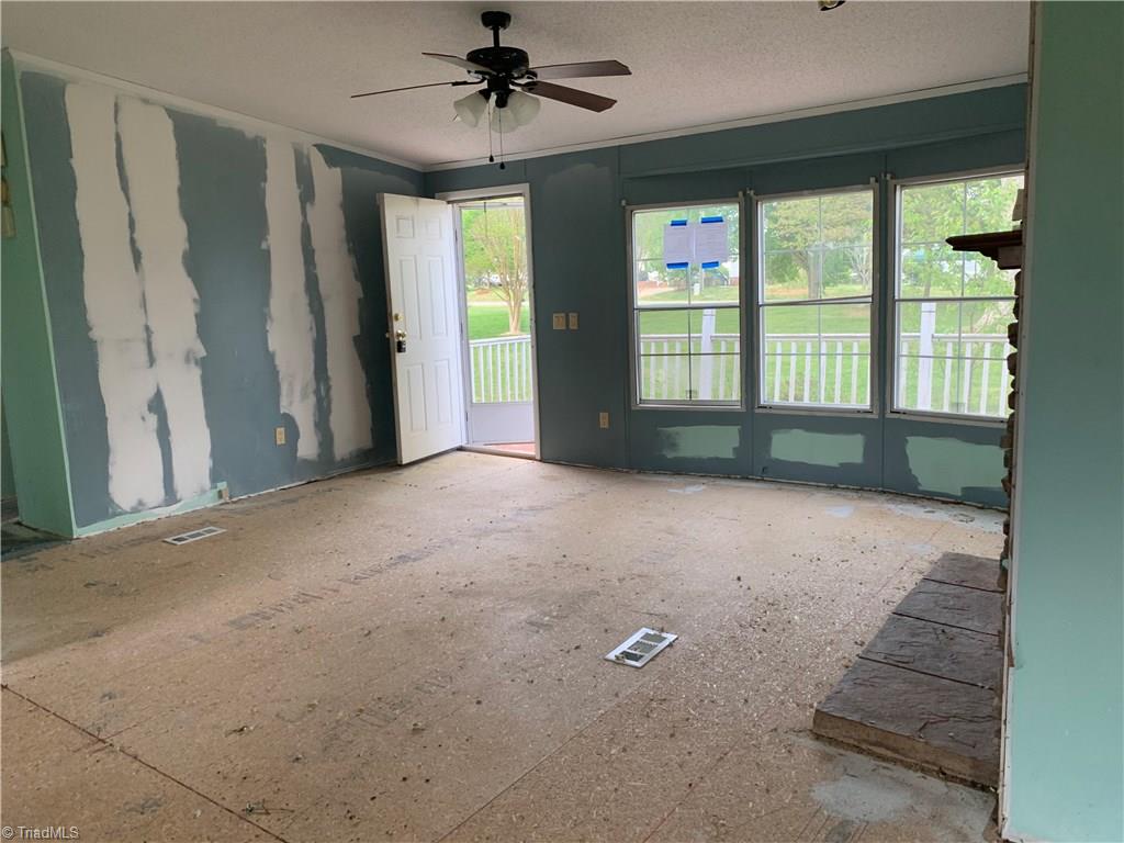 332 Michaels Road Mocksville, NC 27028 - Photo 3 of 14 Gallery Image 3