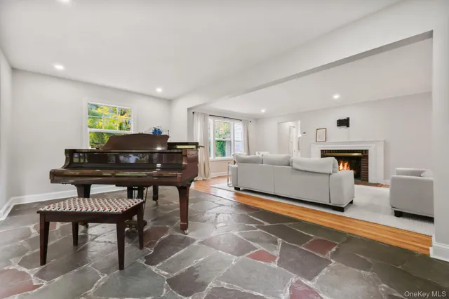 $10,000 | 790 Hardscrabble Road, Chappaqua, NY 10514