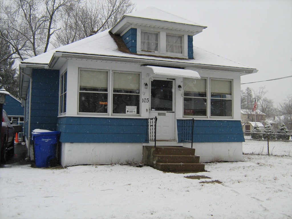 103 Hood Street Springfield, MA 01109 - Photo 1 of 17 Gallery Image 1
