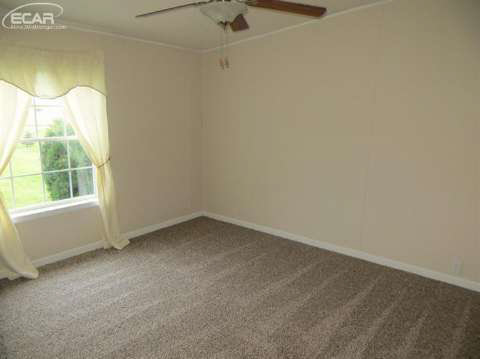 11125 Carpenter Road Flushing, MI 48433 - Photo 14 of 20 20421887-13.JPG