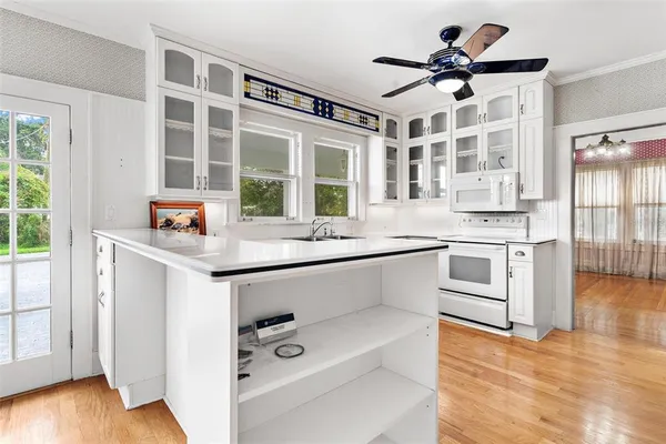 $575,000 | 211 South Central Avenue, Umatilla, FL 32784