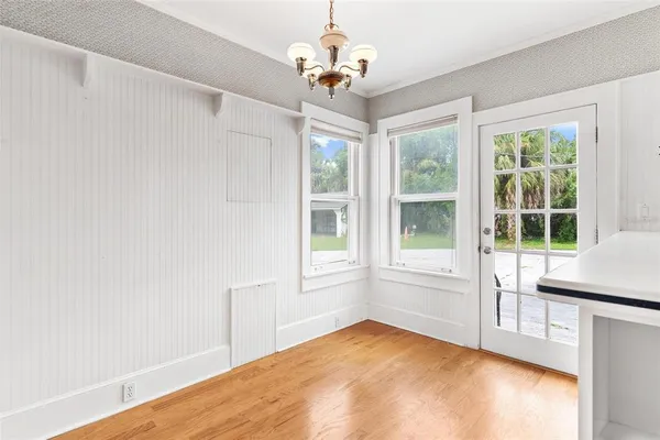 $575,000 | 211 South Central Avenue, Umatilla, FL 32784