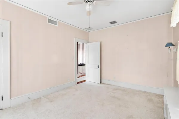 $575,000 | 211 South Central Avenue, Umatilla, FL 32784