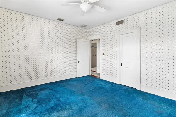 $575,000 | 211 South Central Avenue, Umatilla, FL 32784