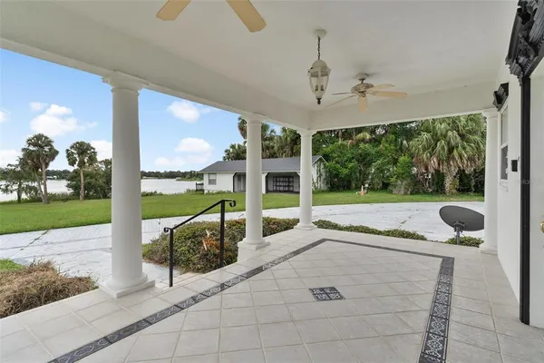 $575,000 | 211 South Central Avenue, Umatilla, FL 32784