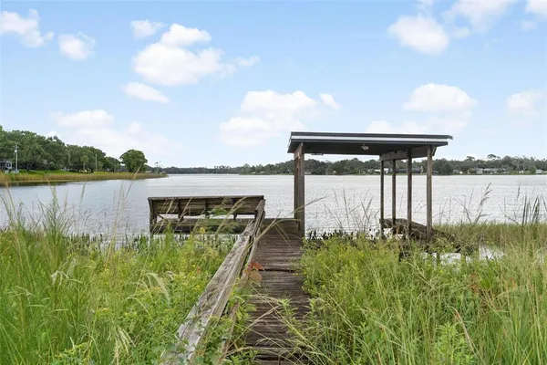 $575,000 | 211 South Central Avenue, Umatilla, FL 32784