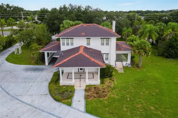 $575,000 | 211 South Central Avenue, Umatilla, FL 32784