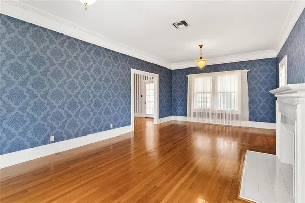 $575,000 | 211 South Central Avenue, Umatilla, FL 32784