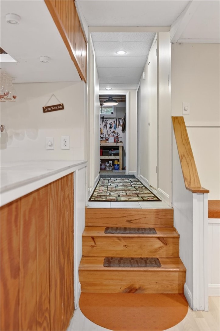 9 Friendship Lane Smithfield, RI 02917 - Photo 29 of 50