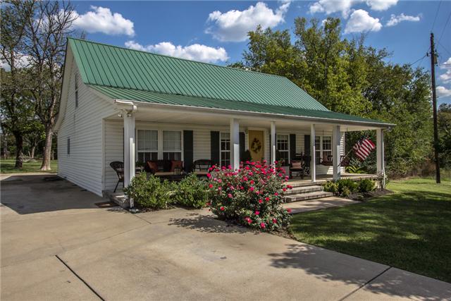 5397 Snail Shell Cave Road Rockvale, TN 37153 - Photo 2 of 19 Cozy says it all. This is a Historical home located on over 2 acres .