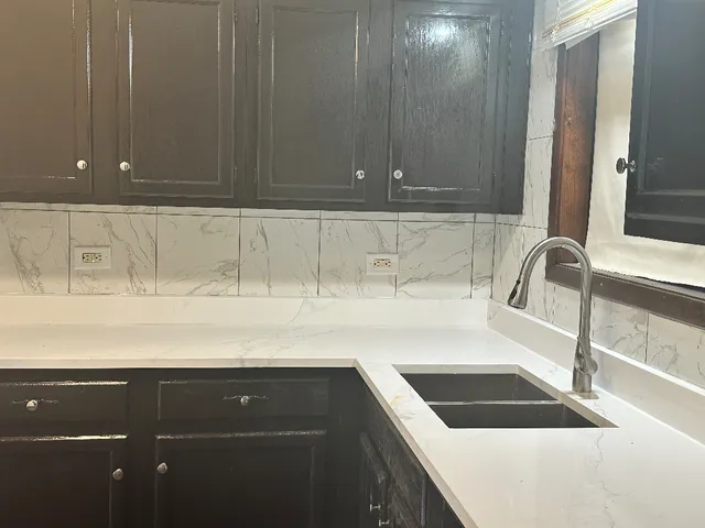 a close view of sink and tap