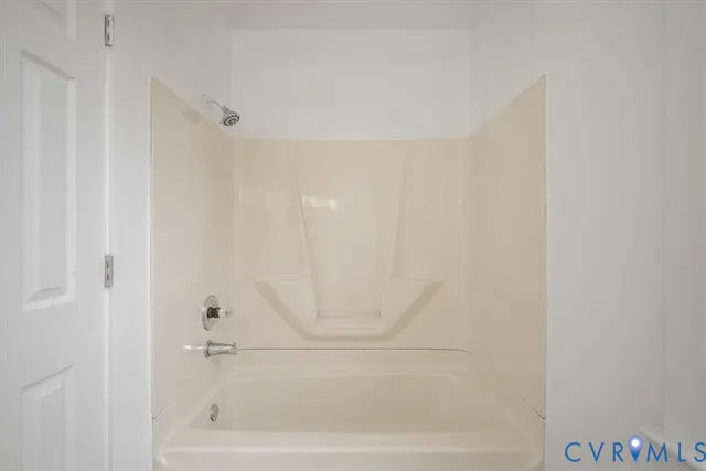 a view of house with entrance gate