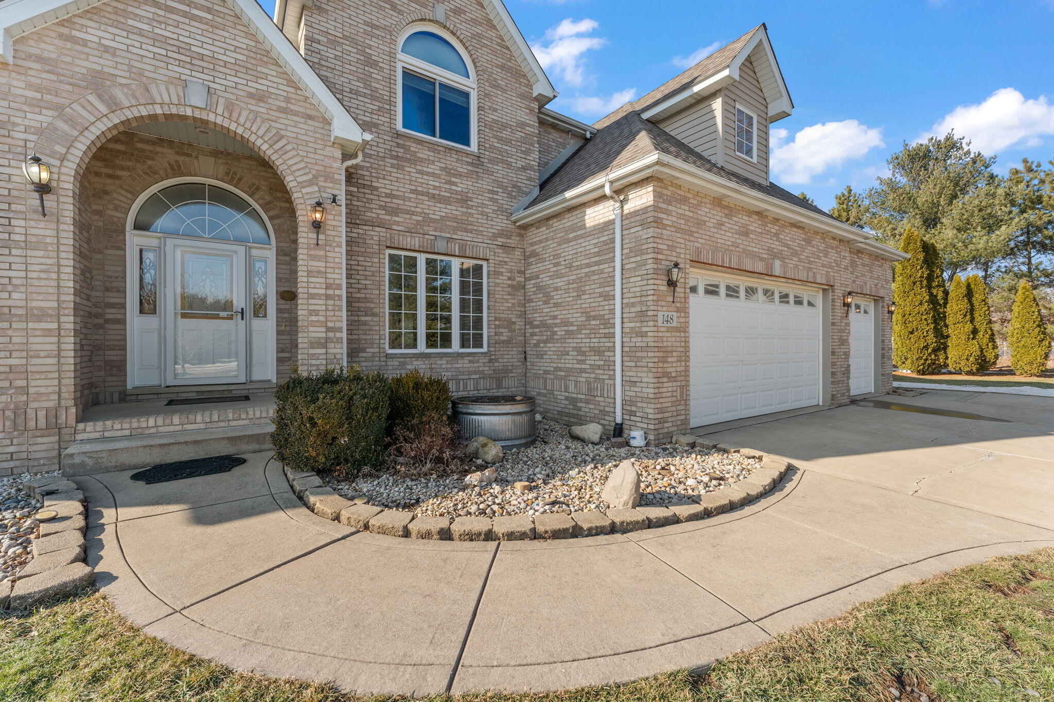 148 Timber Point Court Valparaiso, IN 46385 - Photo 2 of 42 2048x1365