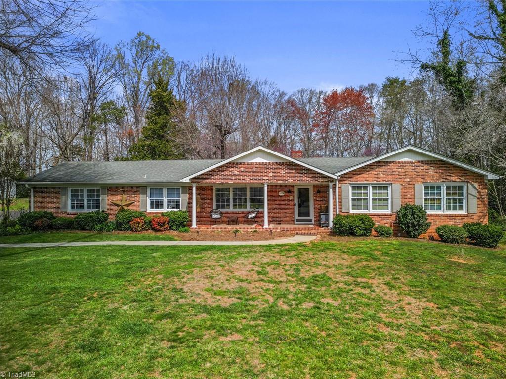 1823 River Dale Road Pfafftown, NC 27040 - Photo 2 of 31 Gallery Image 2