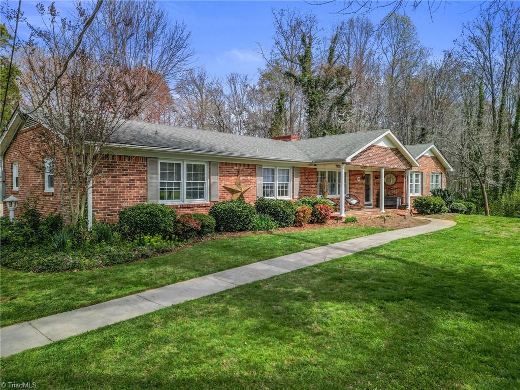 1823 River Dale Road Pfafftown, NC 27040 - Photo 3 of 31 Gallery Image 3