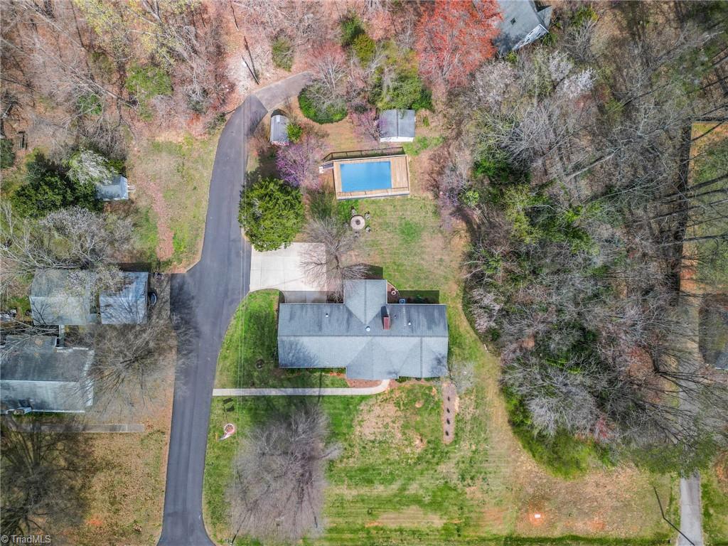 1823 River Dale Road Pfafftown, NC 27040 - Photo 7 of 31 Gallery Image 7