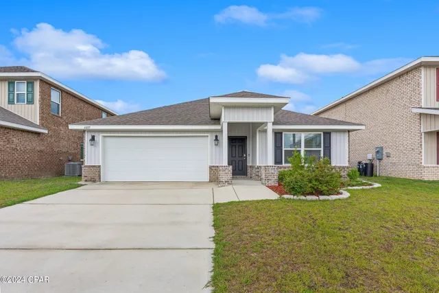 $2,400 | 4809 Loblolly Way, Panama City, FL 32404