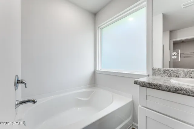 $2,400 | 4809 Loblolly Way, Panama City, FL 32404