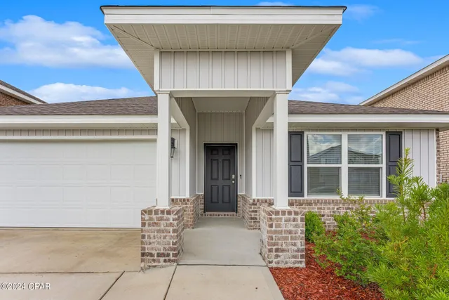 $2,400 | 4809 Loblolly Way, Panama City, FL 32404