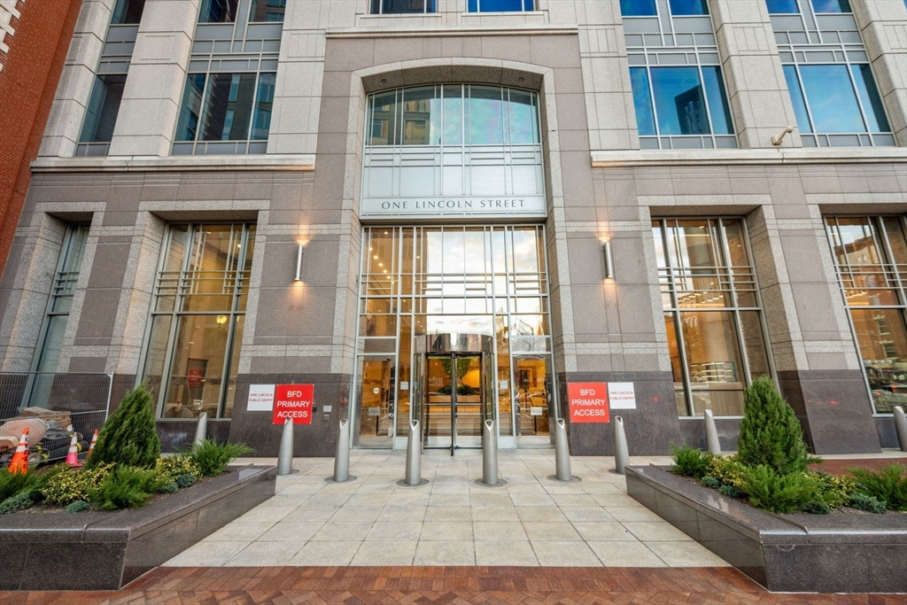 88 Kingston Street, Unit PH7C Boston, MA 02111 - Photo 27 of 31 front view of a brick building