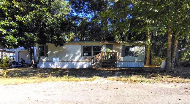 $24,900 | 10376 Paradise Circle, Chandler, TX 75758