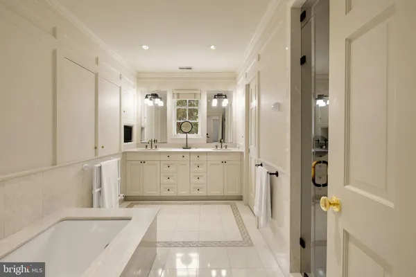 $6,879,000 | 2927 44th Street Northwest, Washington, DC 20016