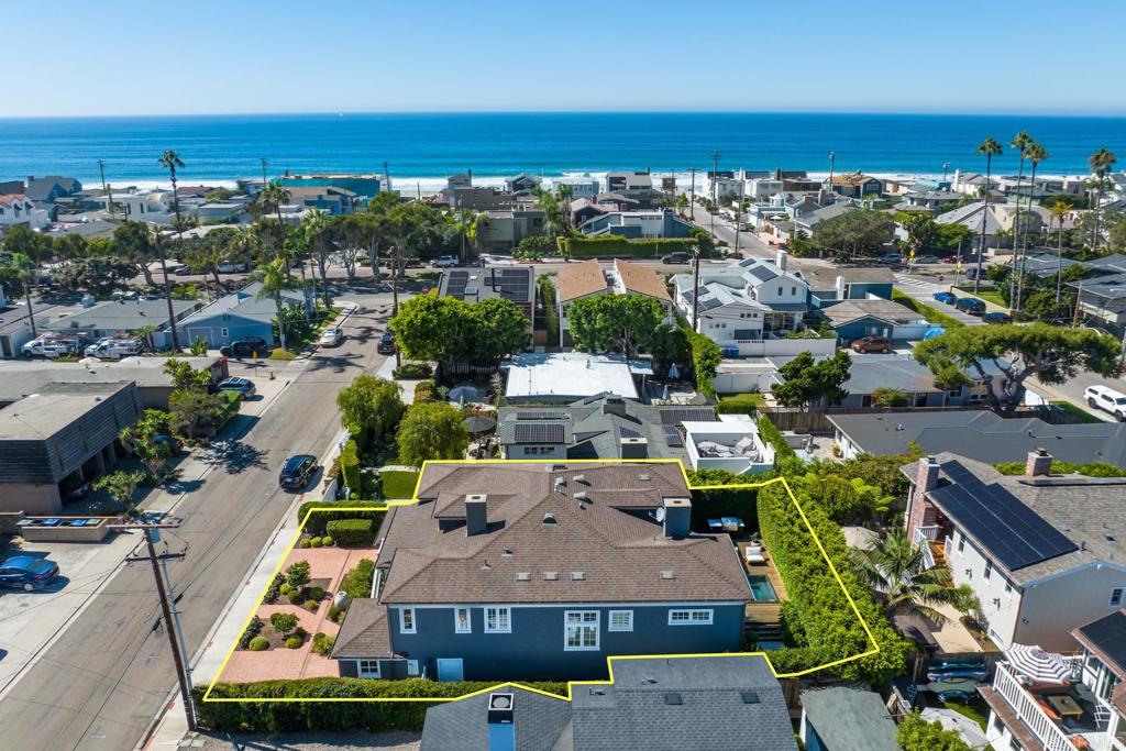 236 24th Street Del Mar, CA 92014 - Photo 37 of 44 an aerial view of multiple house