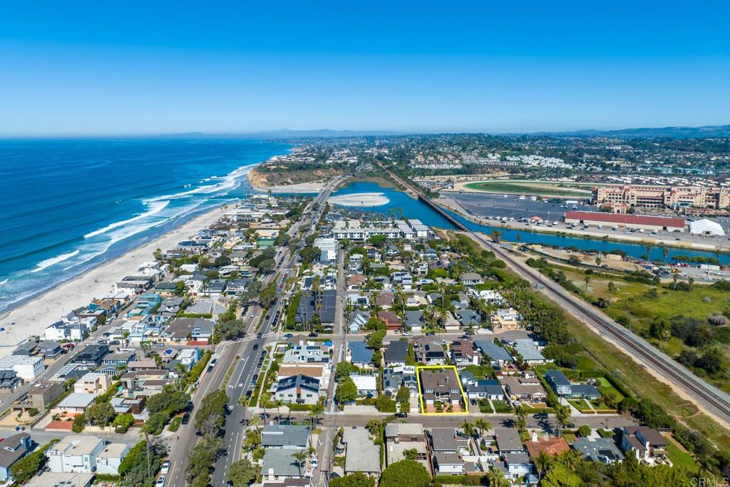 236 24th Street Del Mar, CA 92014 - Photo 38 of 44 a view of a city