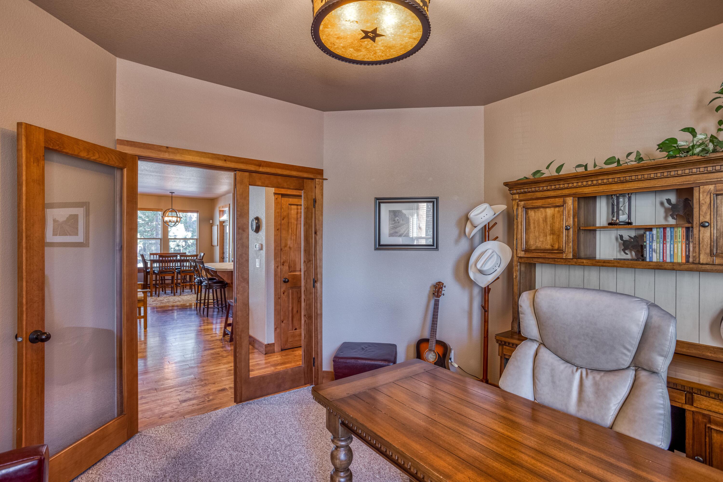18160 Rager Mountain Lane Sunriver, OR 97707 - Photo 13 of 30 Den