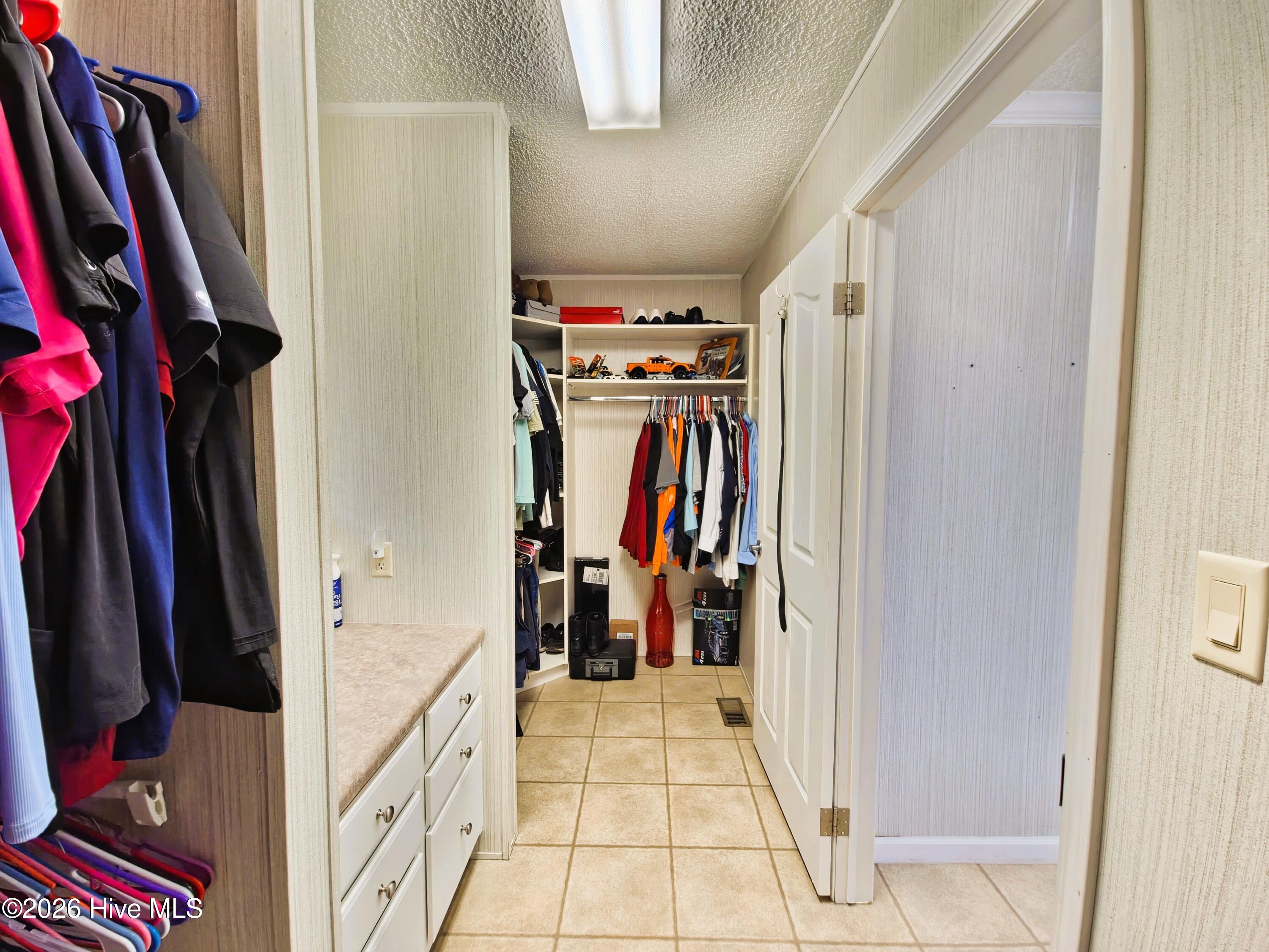 3525 Daughety White Road Kinston, NC 28501 - Photo 17 of 31 Dual Sided Walk-In Closet