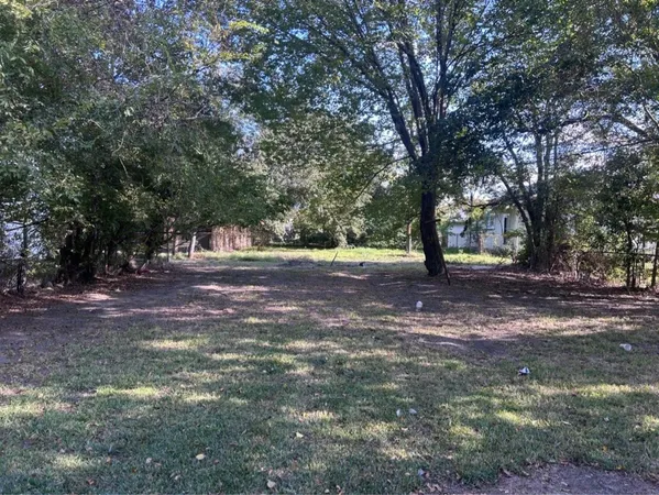 $1,325 | 1710 West 15th Street, Port Arthur, TX 77640
