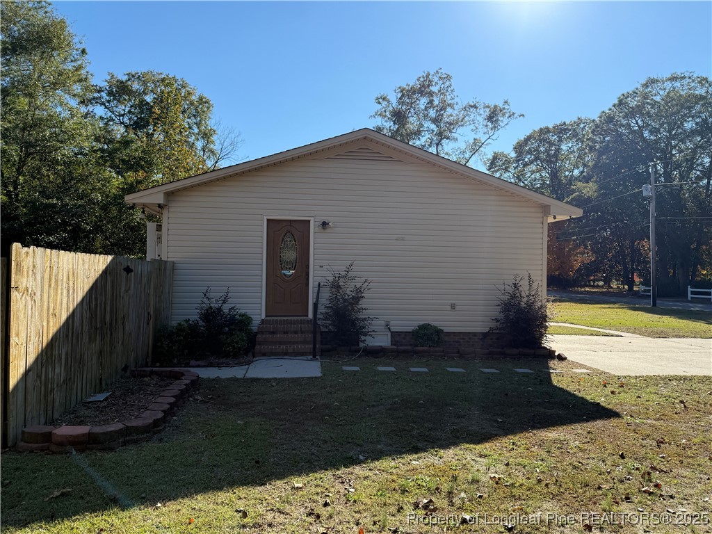103 Spring Street Red Springs, NC 28377 - Photo 4 of 26 Gallery Image 4