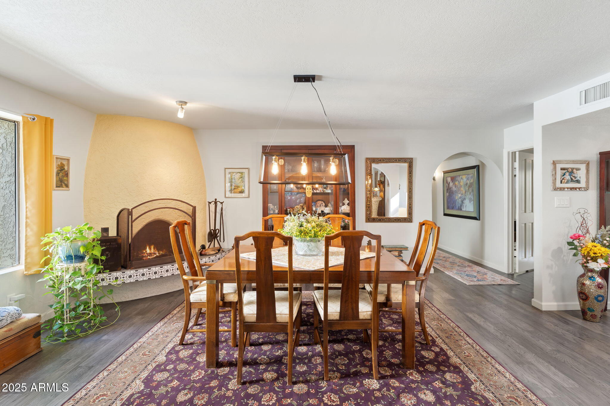 7217 North 6th Way Phoenix, AZ 85020 - Photo 22 of 43 a view of a a dining room with furniture window and wooden floor
