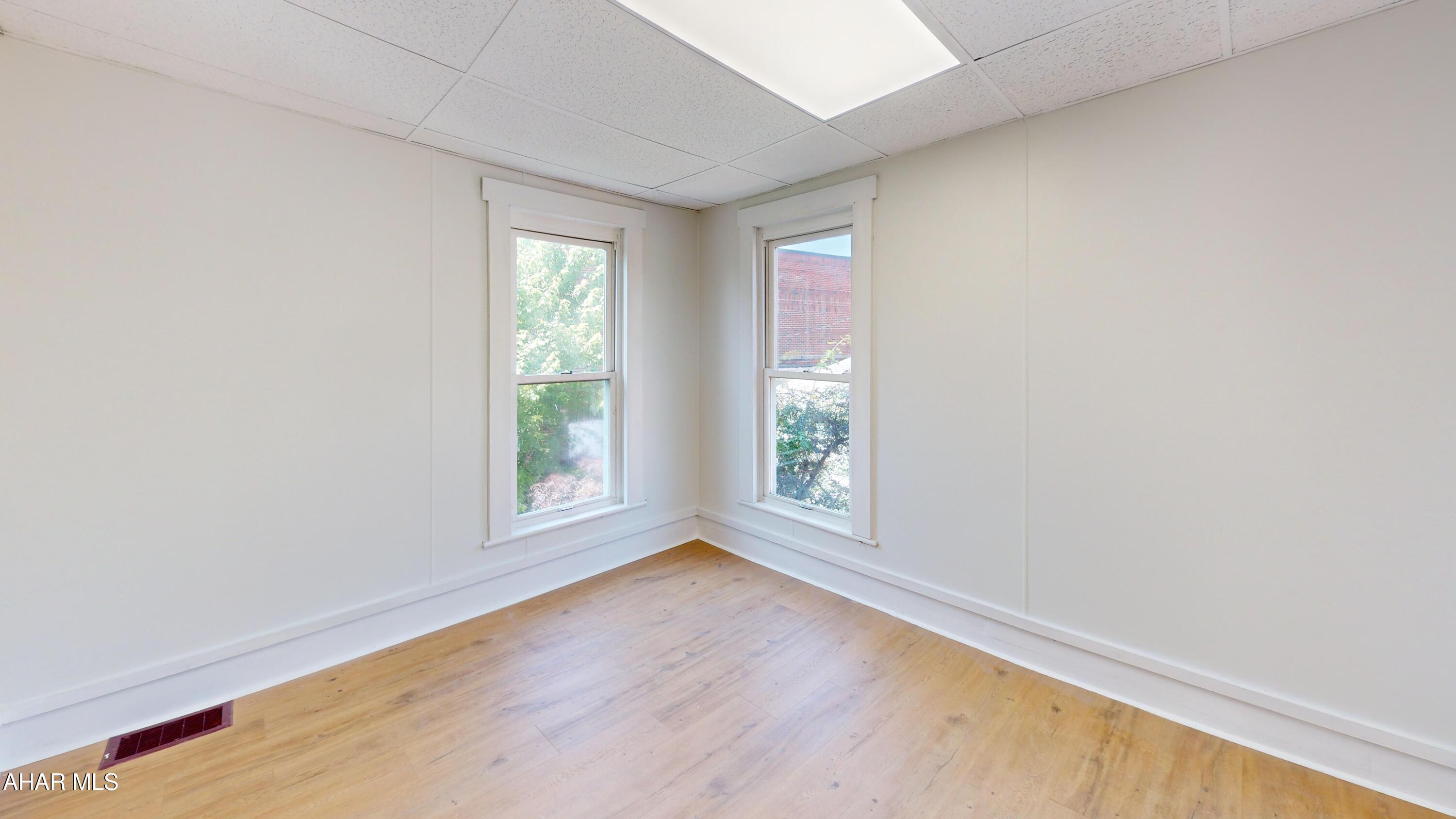 304 Poplar Street Roaring Spring, PA 16673 - Photo 23 of 31