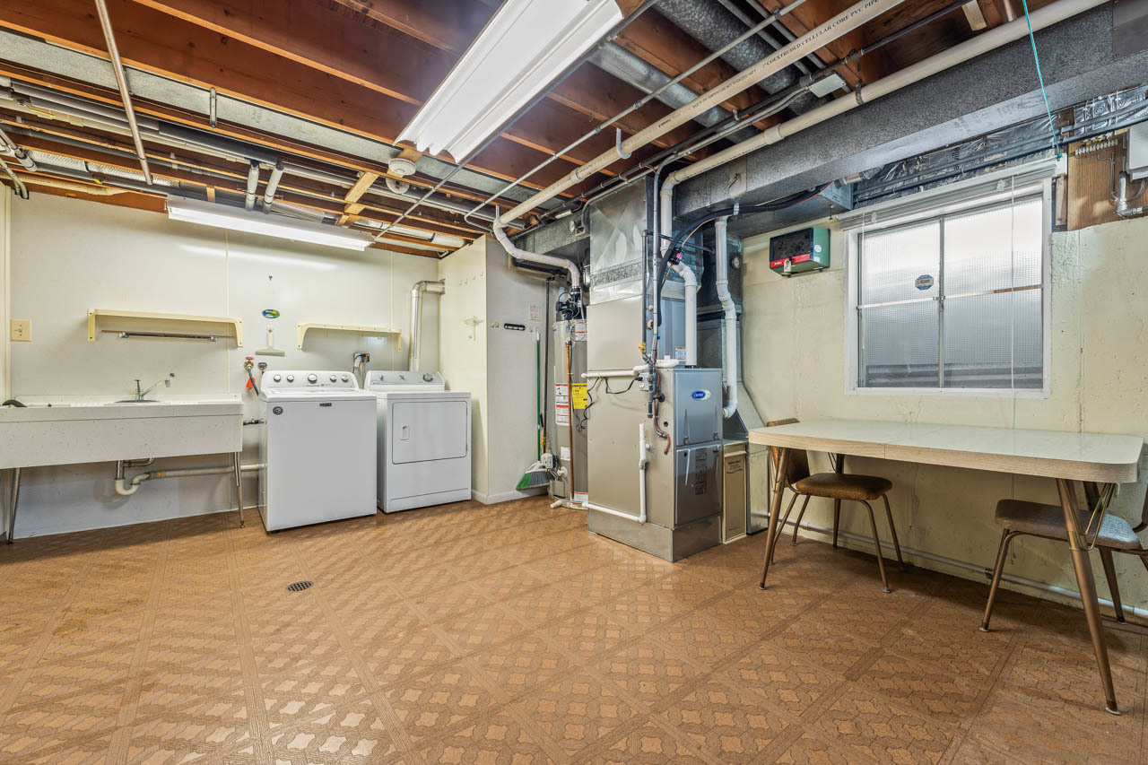 302 North Marcella Road Mount Prospect, IL 60056 - Photo 16 of 21 a utility room with cabinets