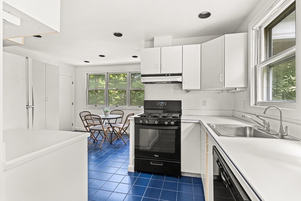 19 Glengarry Road Winchester, MA 01890 - Photo 19 of 42