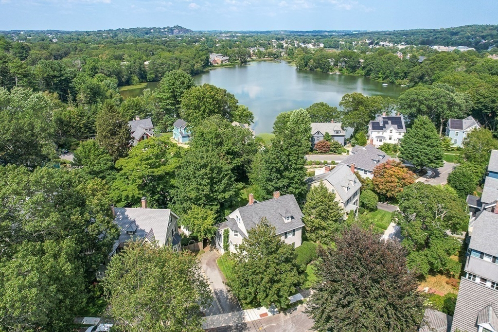 19 Glengarry Road Winchester, MA 01890 - Photo 2 of 42