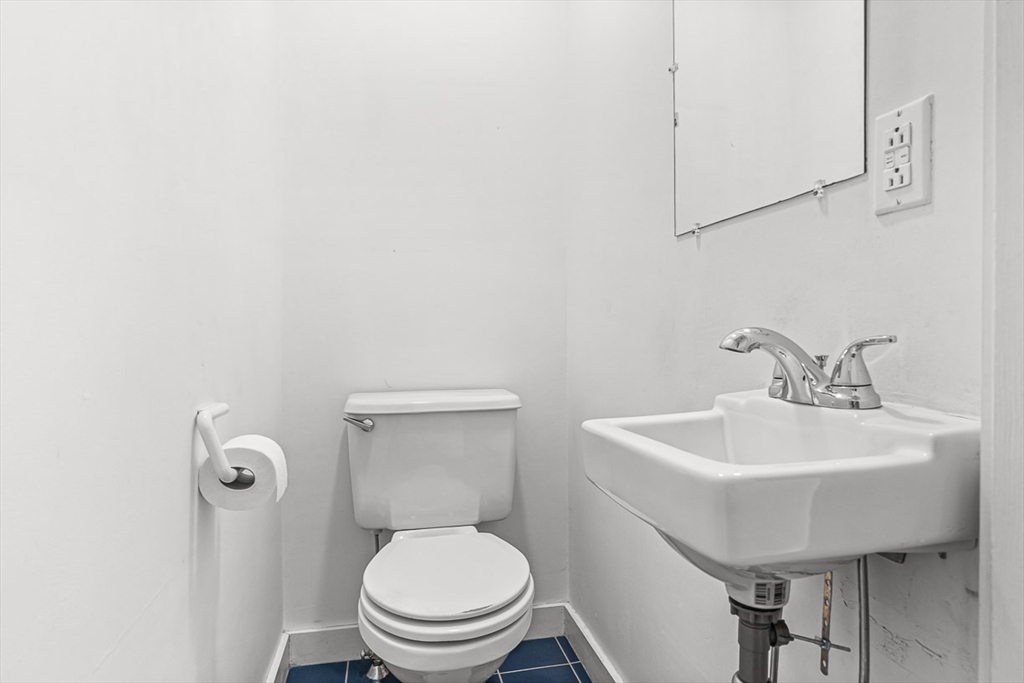 19 Glengarry Road Winchester, MA 01890 - Photo 25 of 42