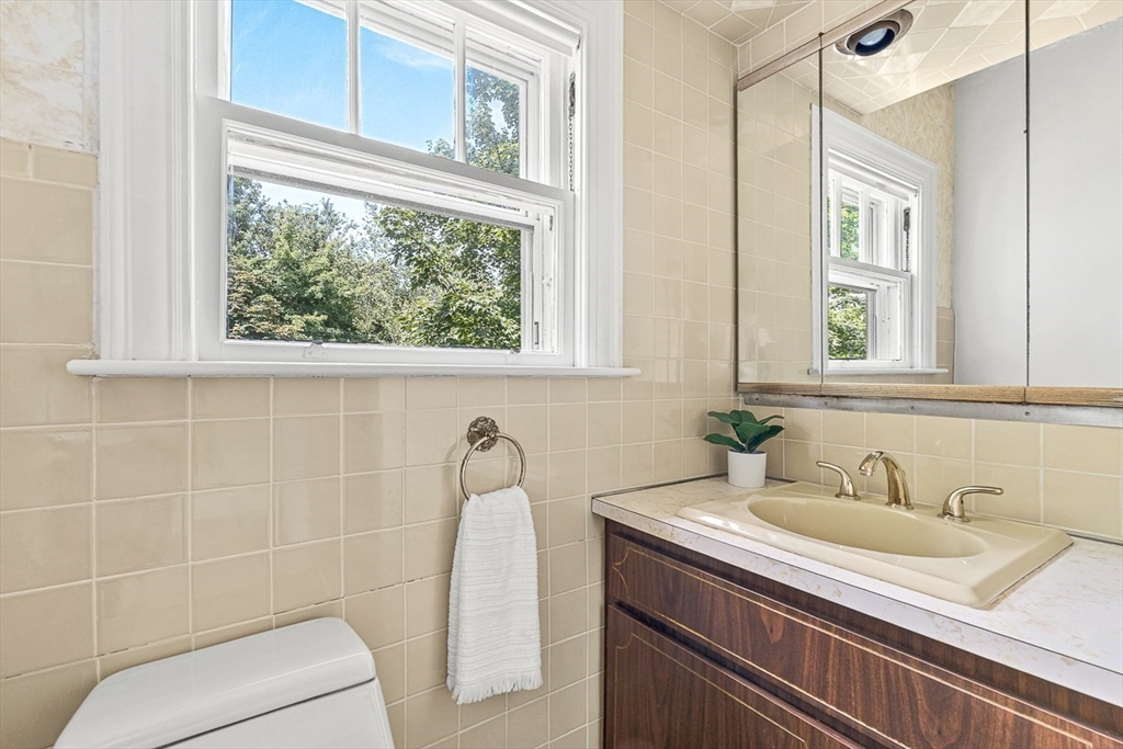 19 Glengarry Road Winchester, MA 01890 - Photo 29 of 42