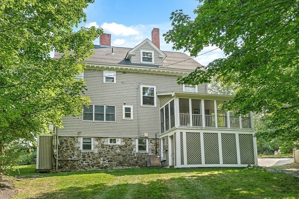 19 Glengarry Road Winchester, MA 01890 - Photo 4 of 42