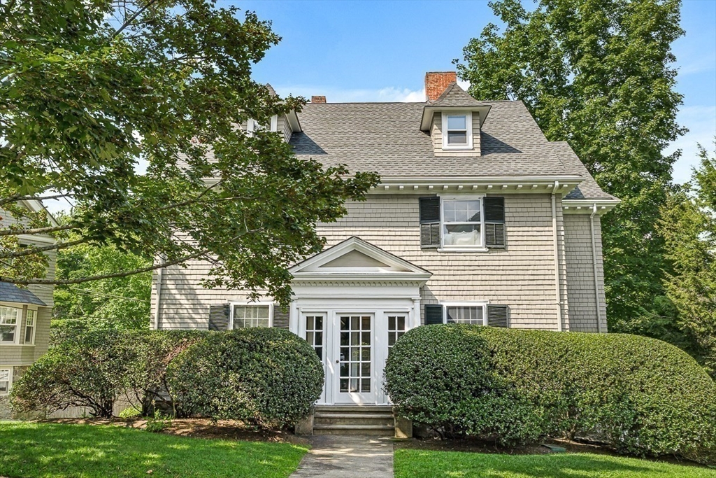 19 Glengarry Road Winchester, MA 01890 - Photo 5 of 42