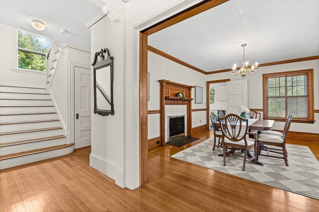 19 Glengarry Road Winchester, MA 01890 - Photo 8 of 42