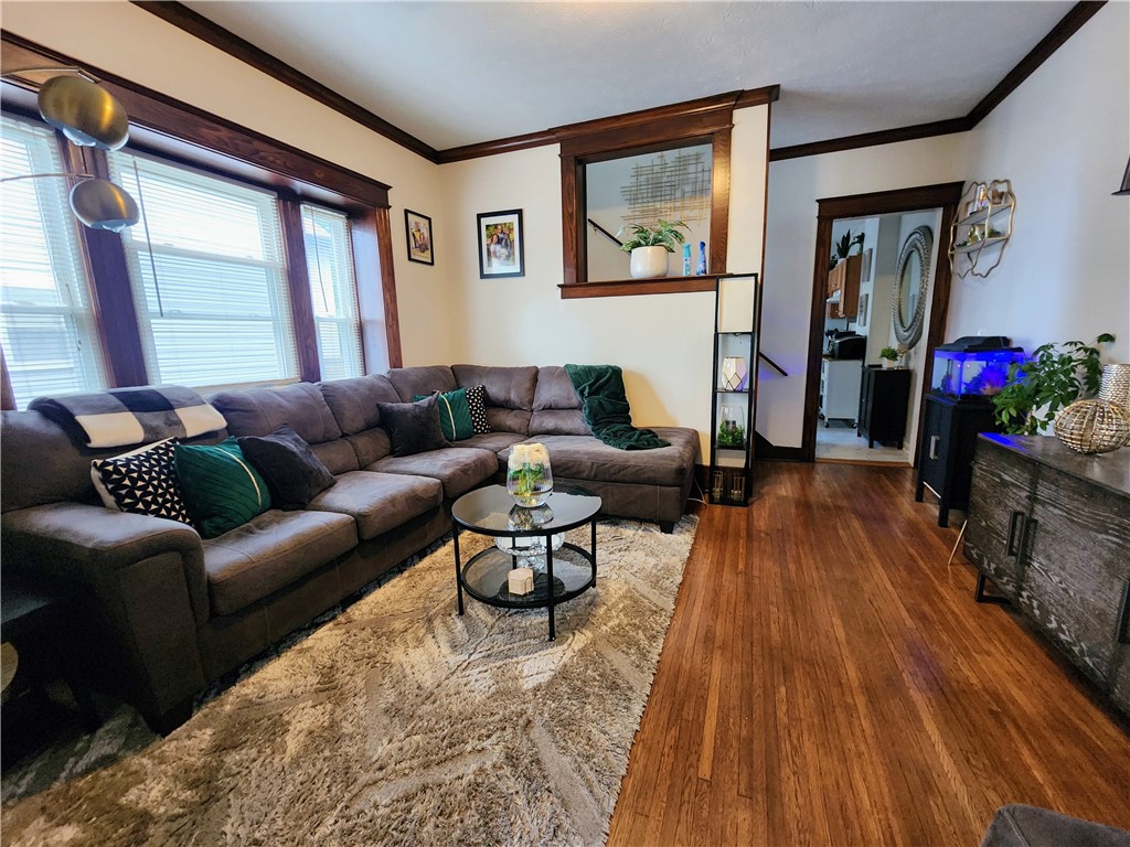 674 Parsells Avenue Rochester, NY 14609 - Photo 4 of 19