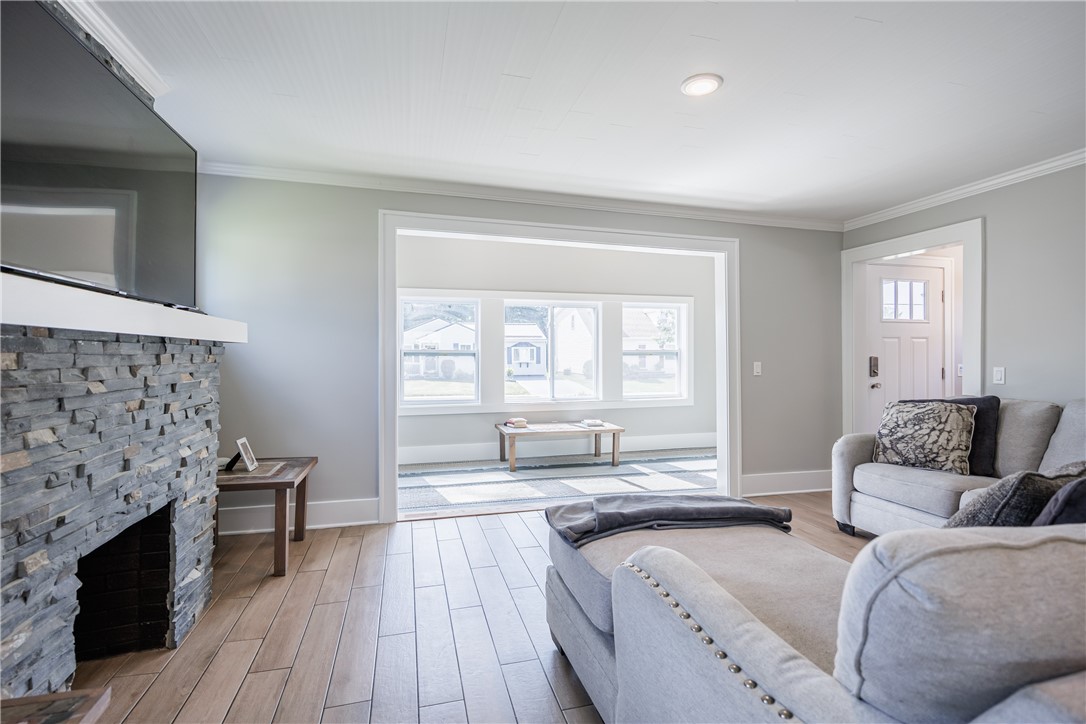 179 Woodcrest Road Greece, NY 14616 - Photo 20 of 27 Living Room - Fireplace