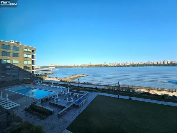 $5,795 | 9 Somerset Lane, Unit 305, Edgewater, NJ 07020