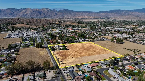 $1,050,000 | 41531 Acacia E Avenue, Hemet, CA 92544