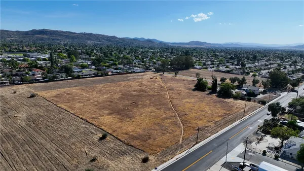 $1,050,000 | 41531 Acacia E Avenue, Hemet, CA 92544